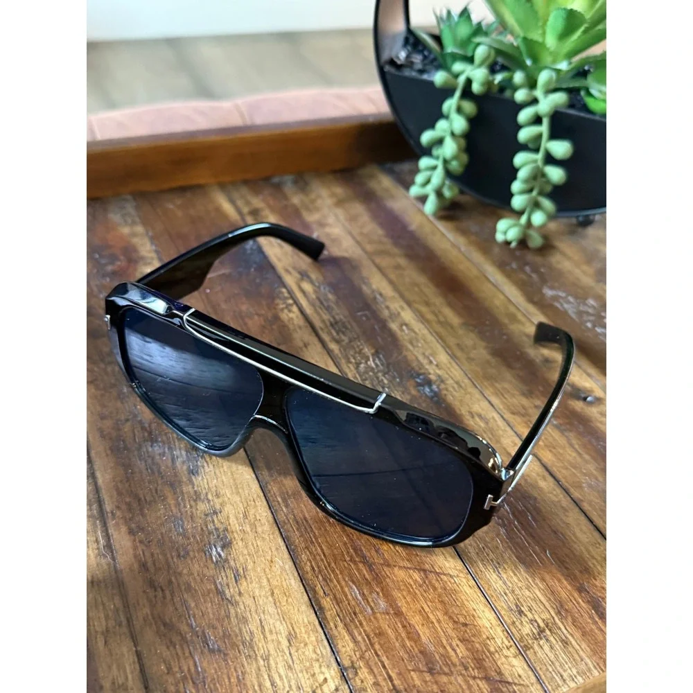 Black Oversized Flat Top Aviator Sunglasses Silver Bar T-Logo Shield Eyewear